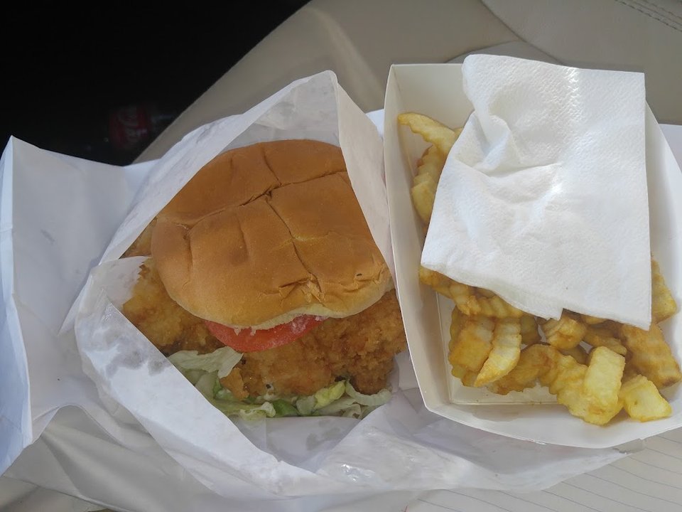 Chicken gizzards on a fast food tray.
